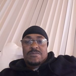 Meet your Posher, Leroy